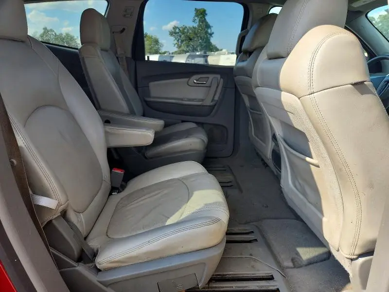 2012 CHEVROLET TRAVERSE LT  
