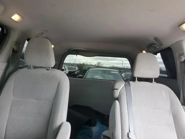 2011 TOYOTA SIENNA LE  