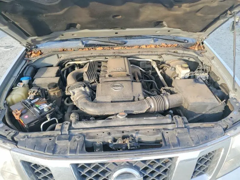 2013 NISSAN FRONTIER S  