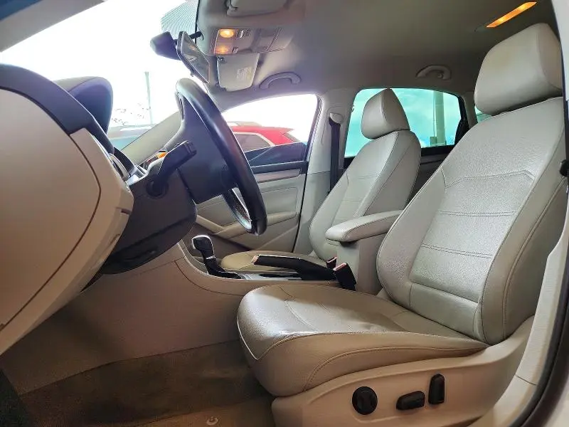 2015 VOLKSWAGEN PASSAT S  
