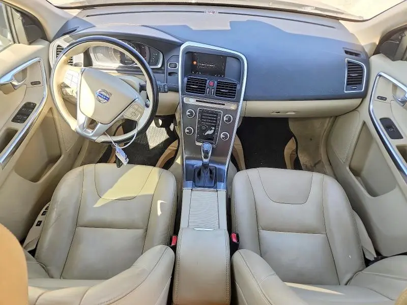 2015 VOLVO XC60 T6 PREMIER  