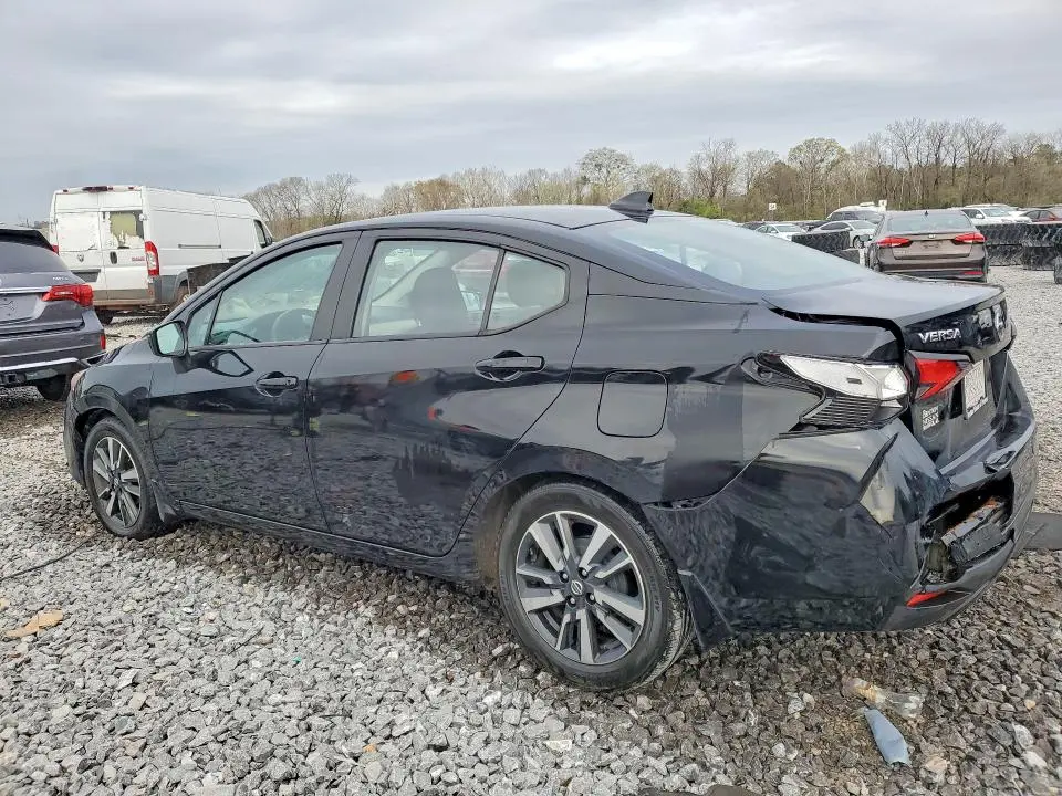 2021 NISSAN VERSA SV  