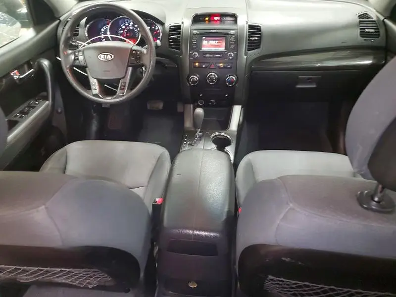 2013 KIA SORENTO LX  