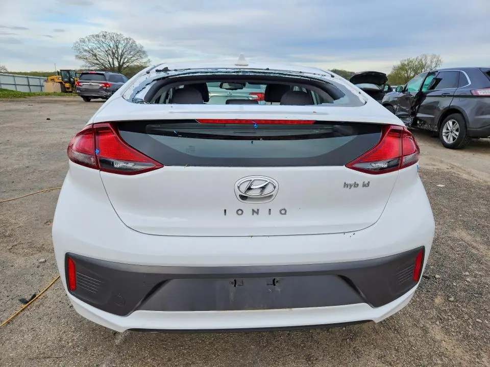 2020 HYUNDAI IONIQ SE  
