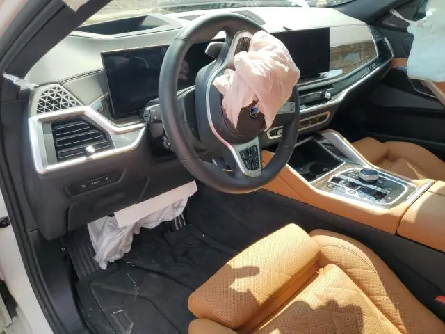 2025 BMW X6 XDRIVE40I