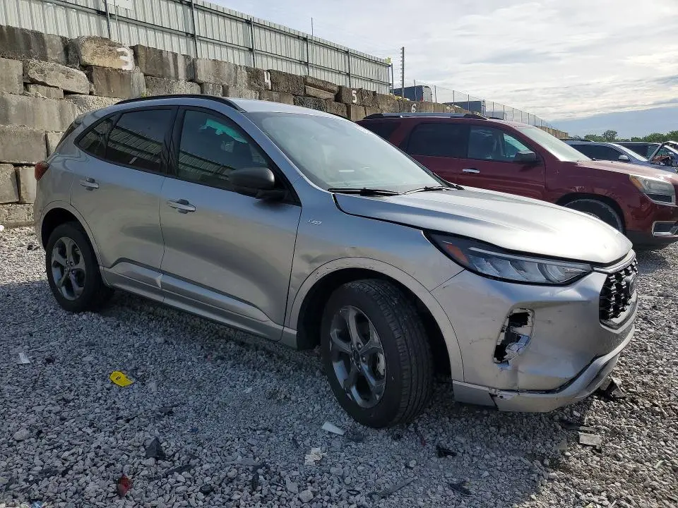 2024 FORD ESCAPE ST LINE  