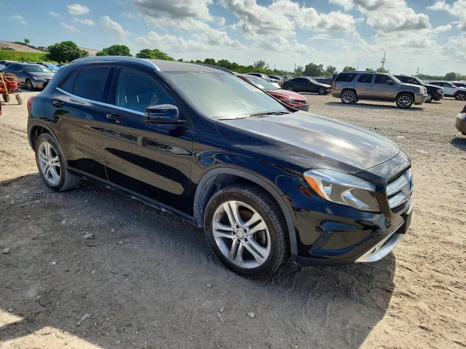 2015 MERCEDES-BENZ GLA 250 4MATIC  