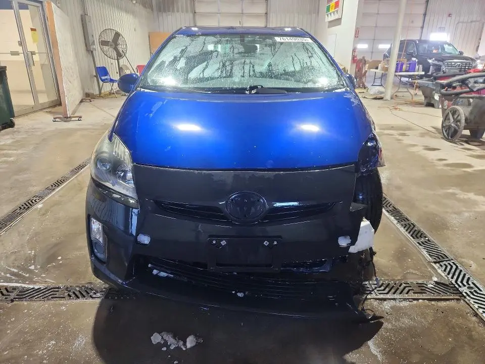 2011 TOYOTA PRIUS THREE  