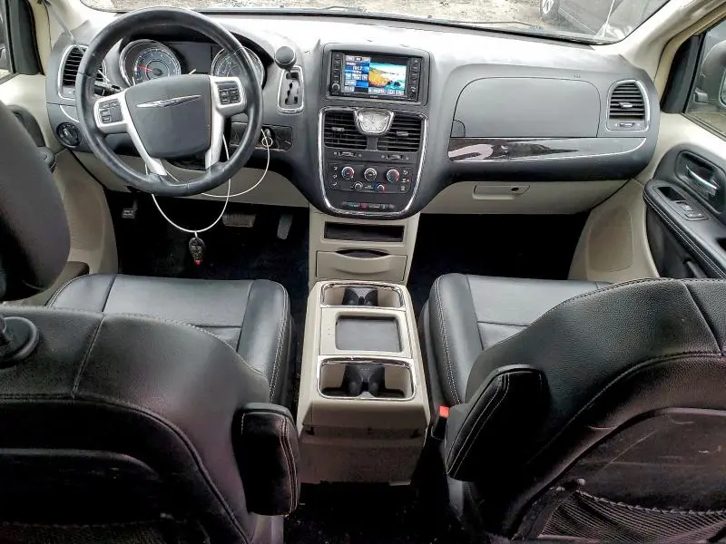 2015 CHRYSLER TOWN & COUNTRY LX  