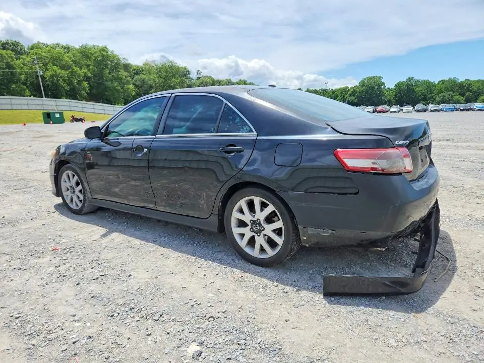 2010 TOYOTA CAMRY SE  