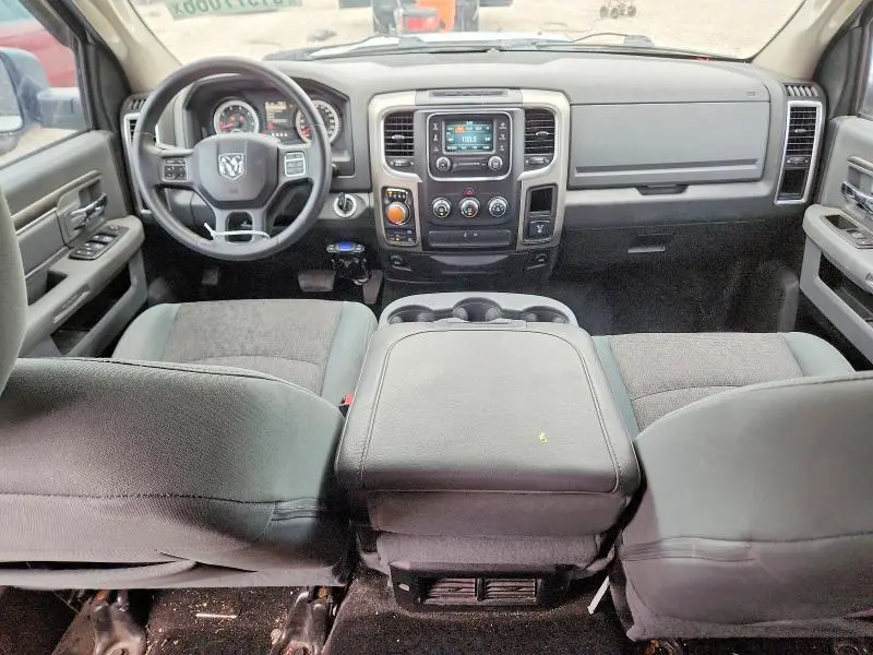 2015 RAM 1500 SLT  