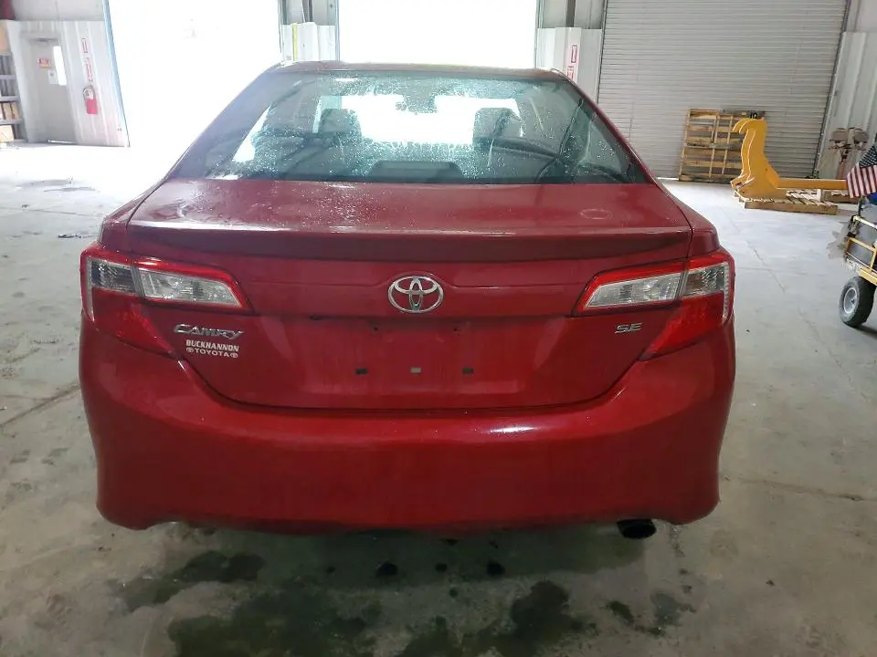 2014 TOYOTA CAMRY SE  
