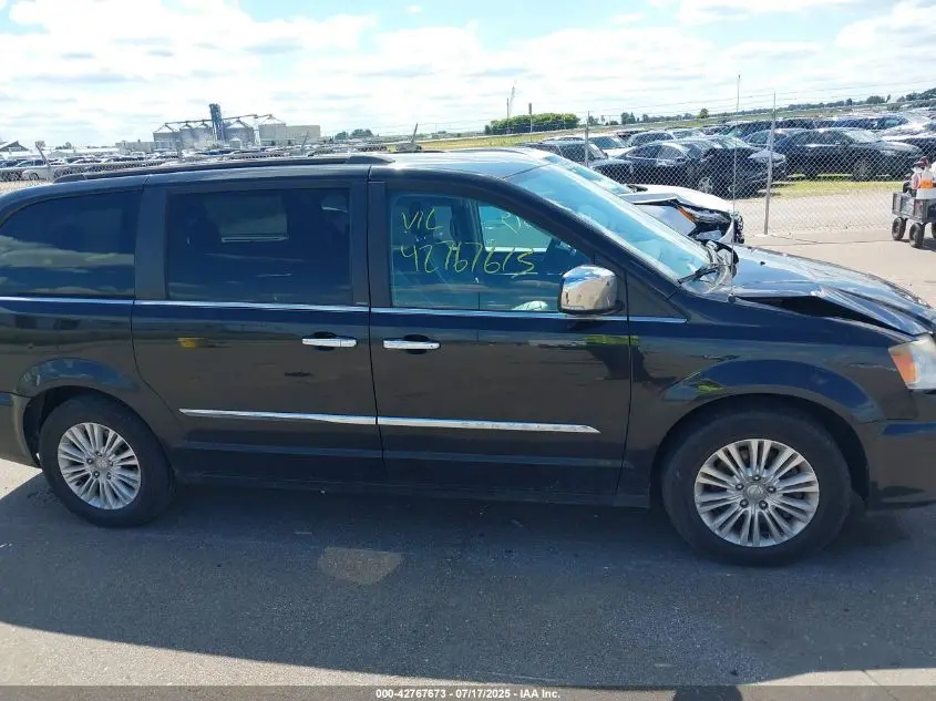 2013 CHRYSLER TOWN & COUNTRY TOURING-L