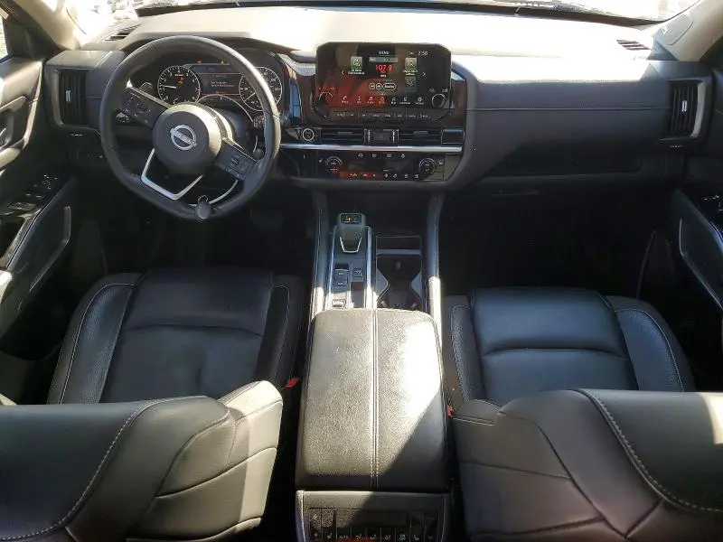 2022 NISSAN PATHFINDER SL  