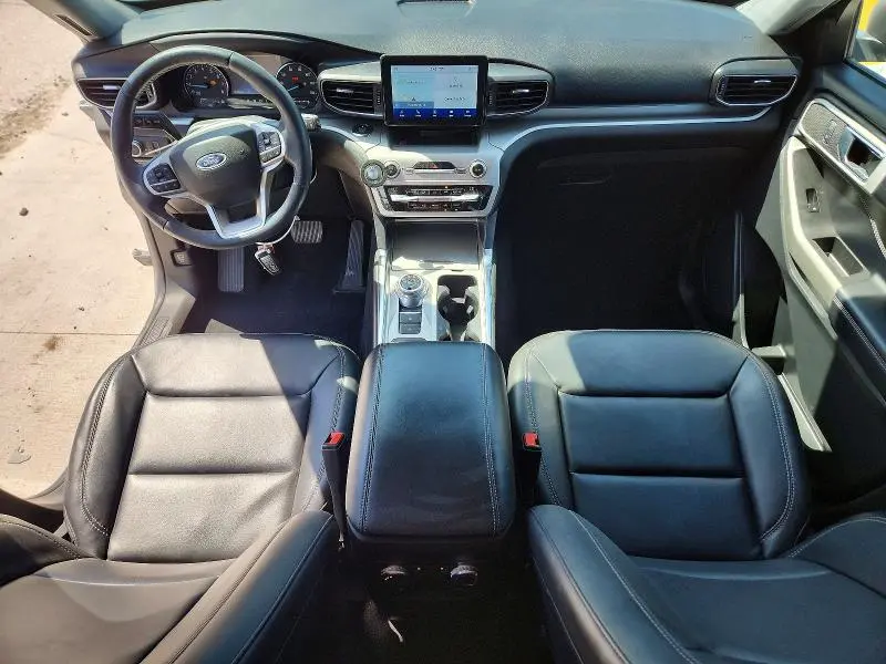 2021 FORD EXPLORER XLT  
