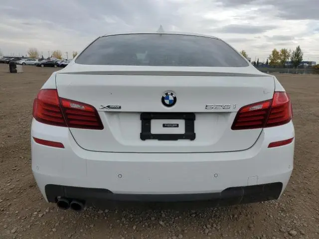 2016 BMW 528 XI  