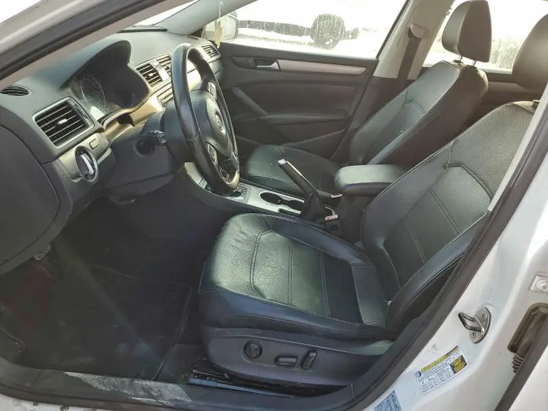 2014 VOLKSWAGEN PASSAT SE  