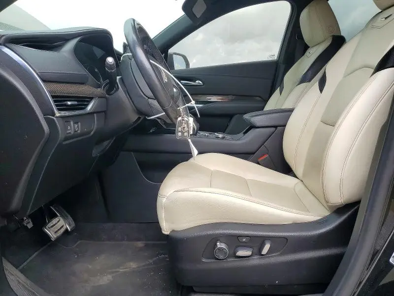 2019 CADILLAC XT4 SPORT  