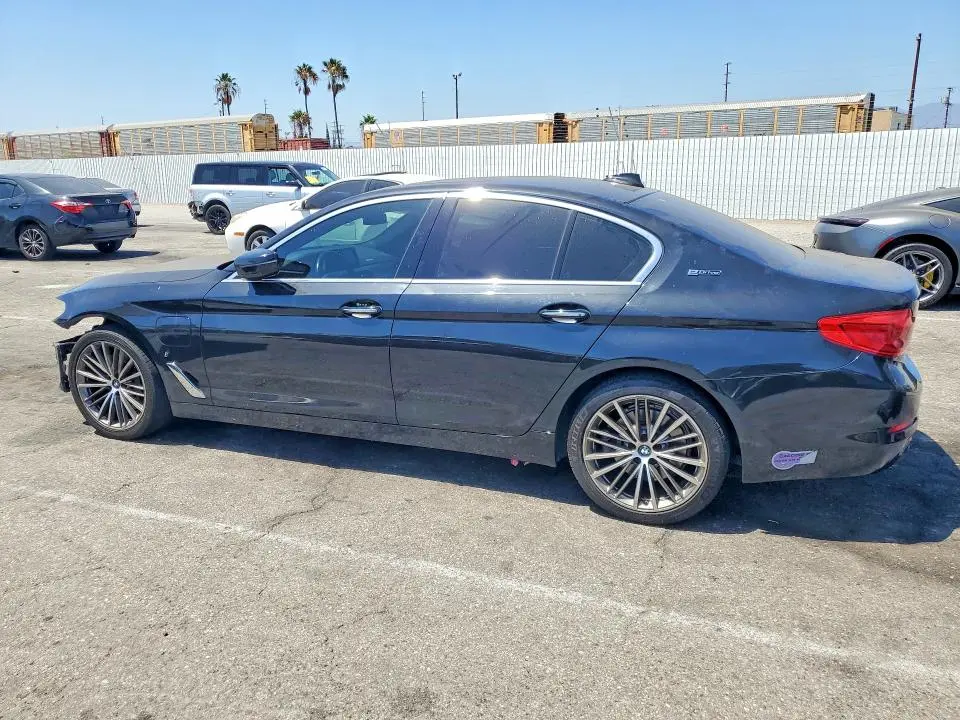 2018 BMW 530E   