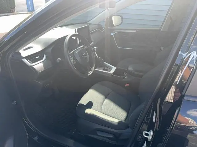 2023 TOYOTA RAV4 LE  