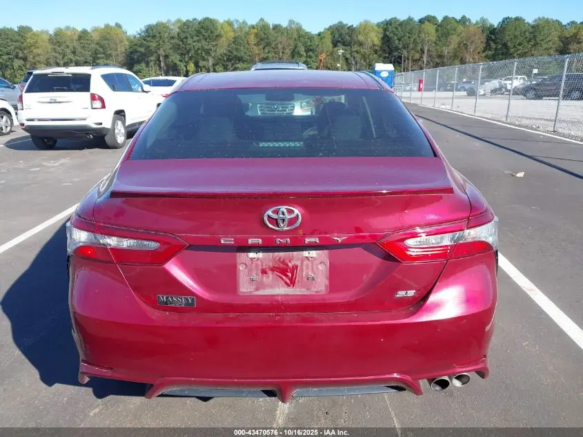 2018 TOYOTA CAMRY SE