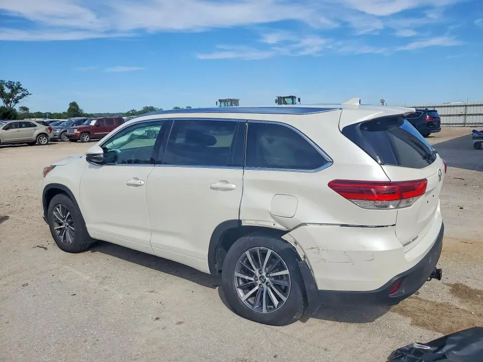 2017 TOYOTA HIGHLANDER   
