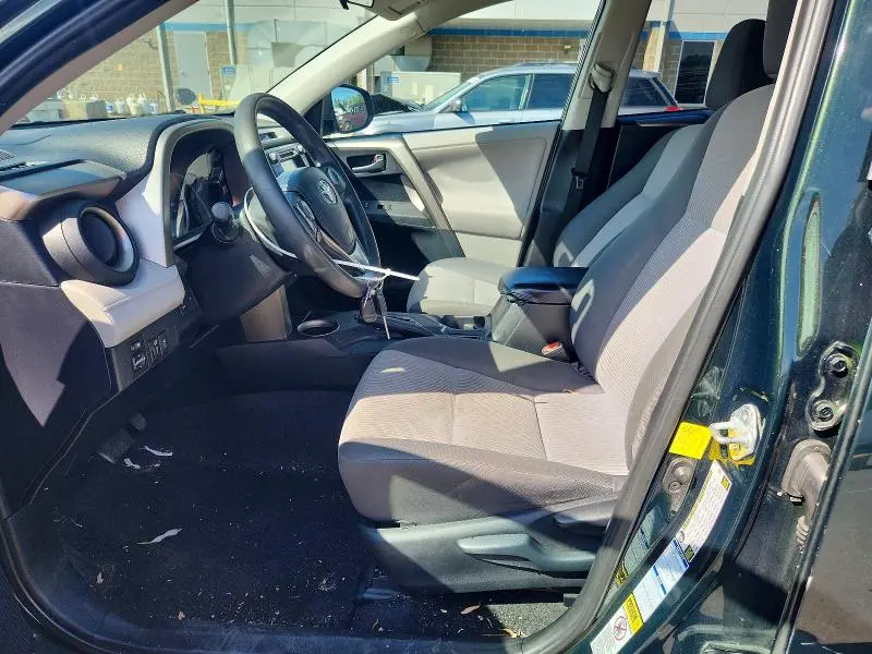 2013 TOYOTA RAV4 LE  