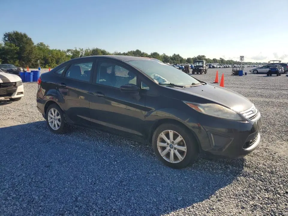 2011 FORD FIESTA SE  