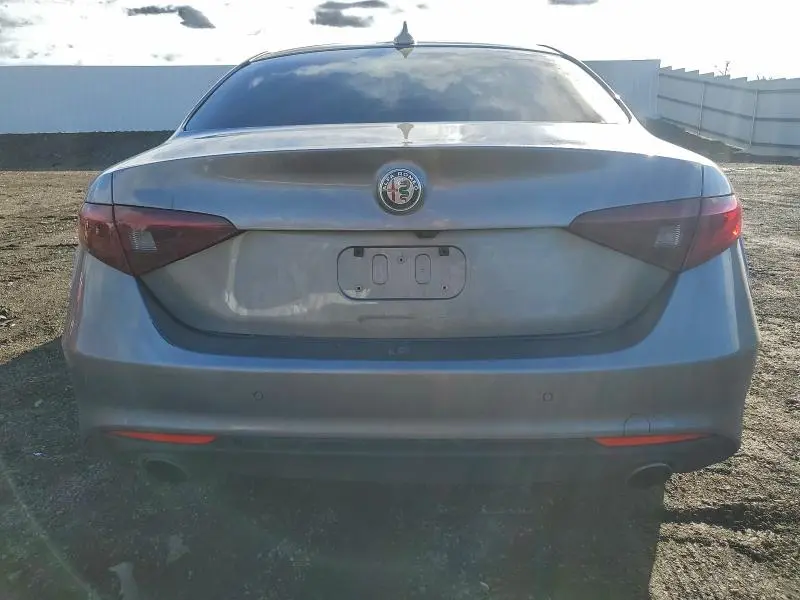 2017 ALFA ROMEO GIULIA   