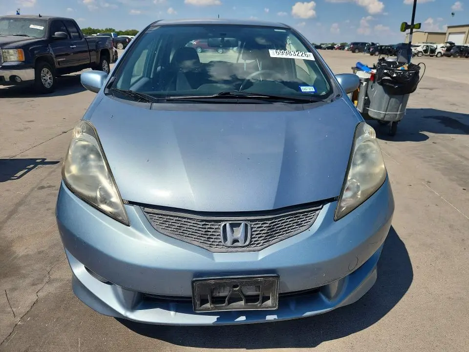 2011 HONDA FIT   