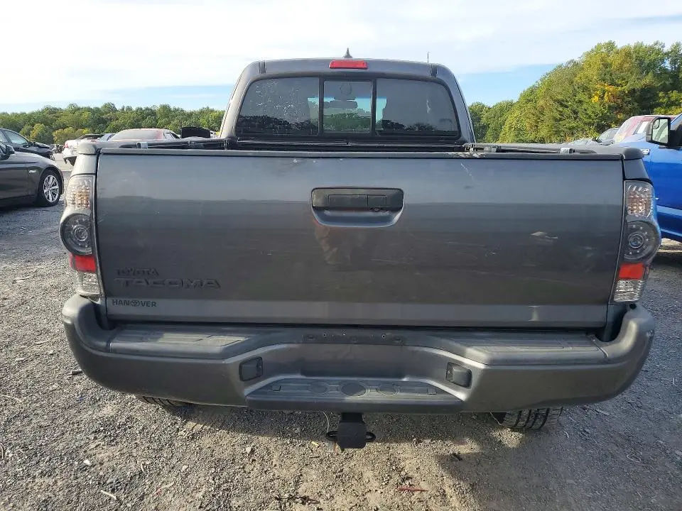 2015 TOYOTA TACOMA BASE  