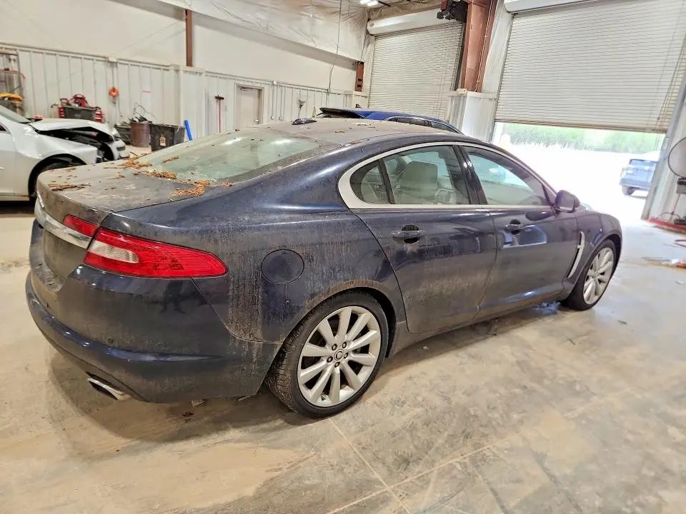 2010 JAGUAR XF PREMIUM  
