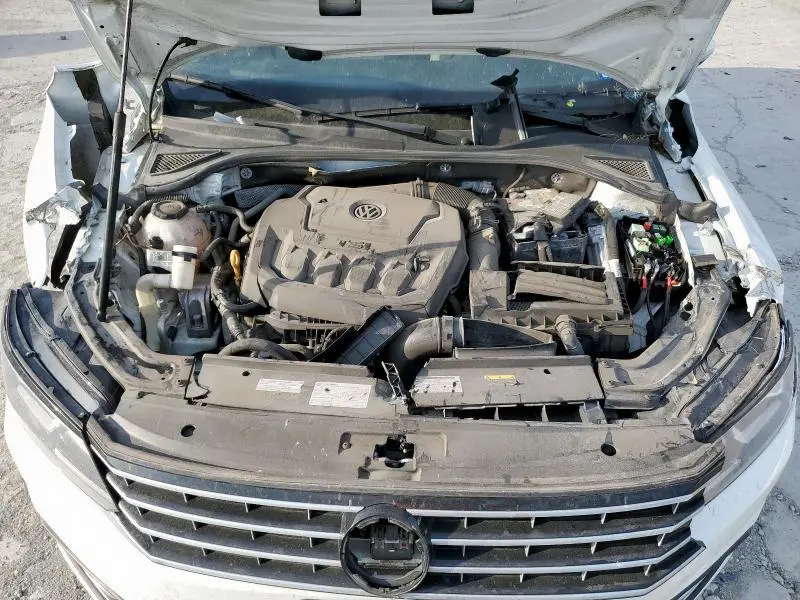 2019 VOLKSWAGEN PASSAT WOLFSBURG  