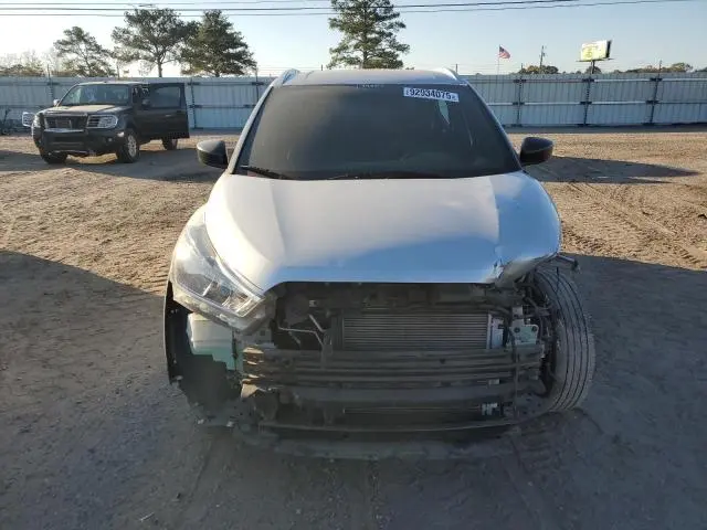 2019 NISSAN KICKS S  
