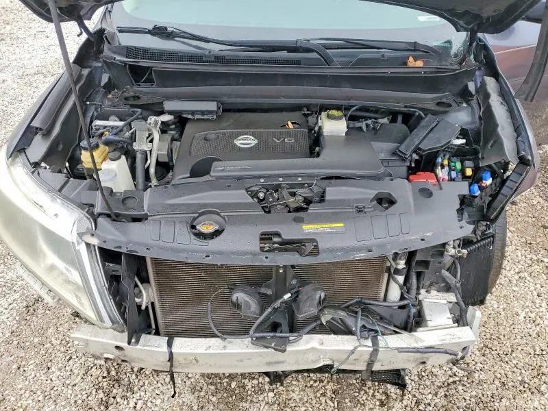 2014 NISSAN PATHFINDER SV  