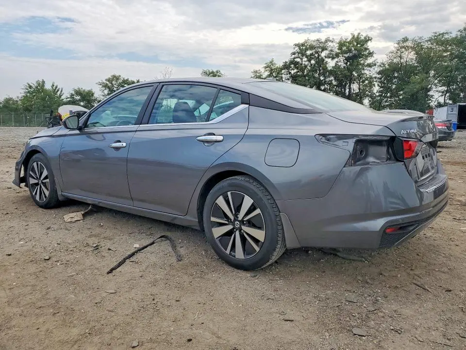 2022 NISSAN ALTIMA SV  