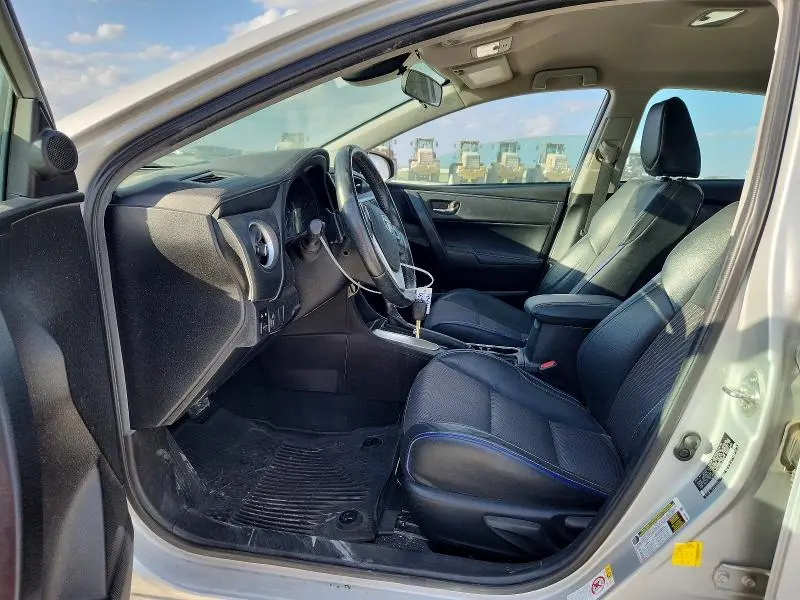 2019 TOYOTA COROLLA SE  