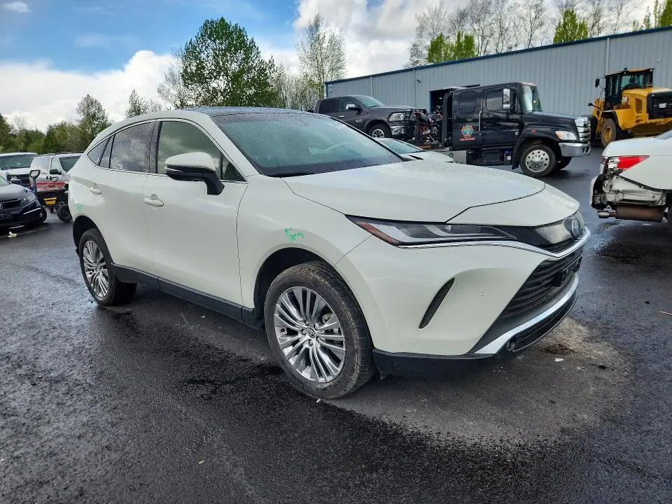 2022 TOYOTA VENZA LIMITED  