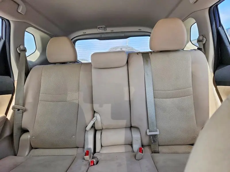 2015 NISSAN ROGUE SV  