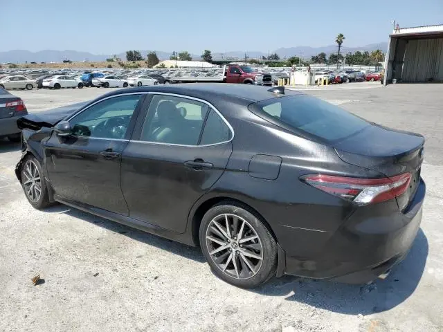 2024 TOYOTA CAMRY XLE  