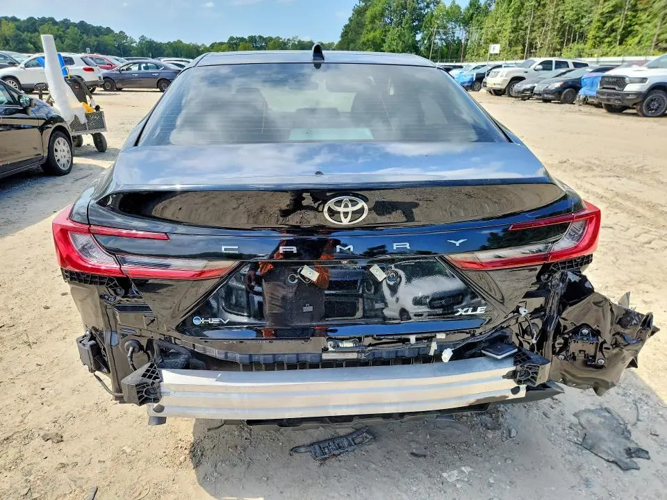 2026 TOYOTA CAMRY XLE  