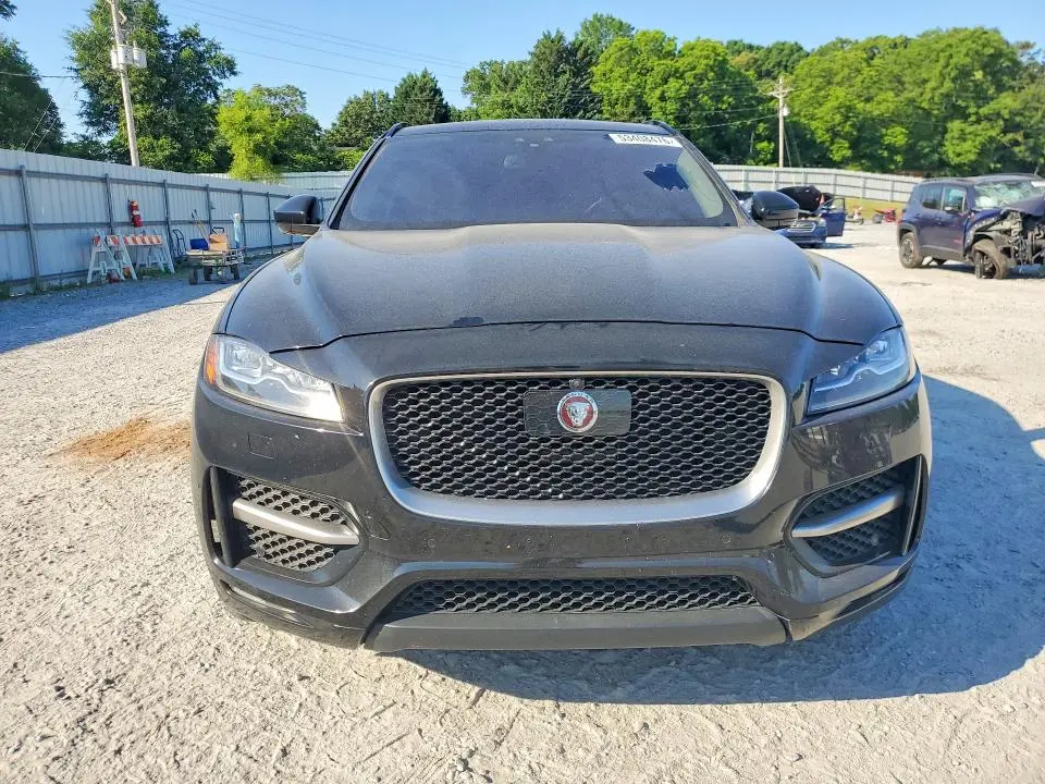 2017 JAGUAR F-PACE R - SPORT  