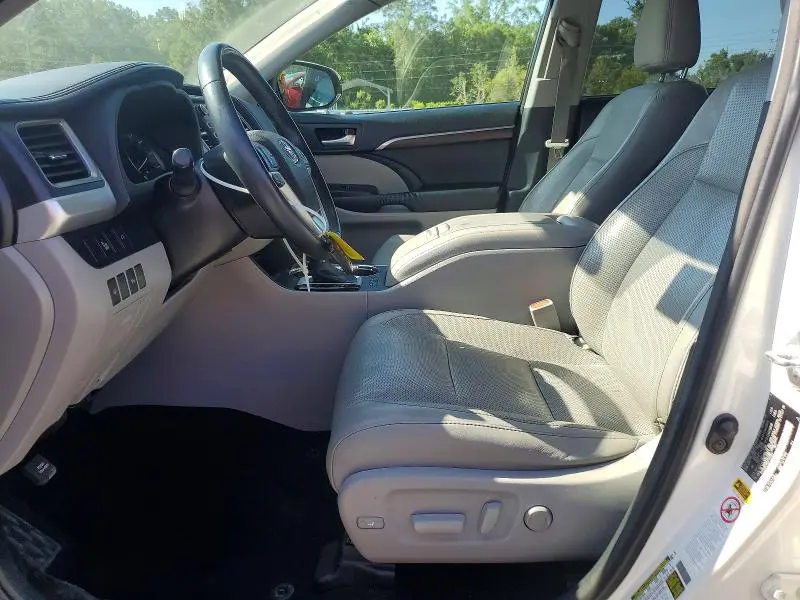 2016 TOYOTA HIGHLANDER LIMITED  