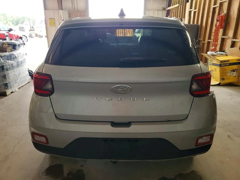 2022 HYUNDAI VENUE SE  