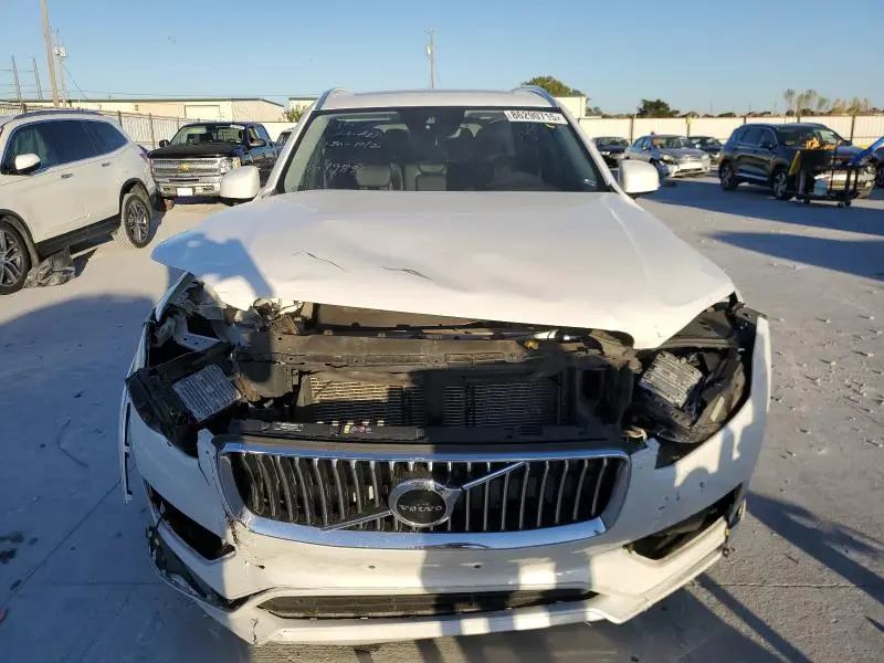 2022 VOLVO XC90 T5 MOMENTUM  