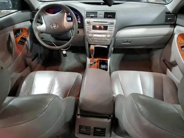 2011 TOYOTA CAMRY SE  