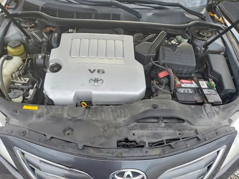 2010 TOYOTA CAMRY XLE V6  