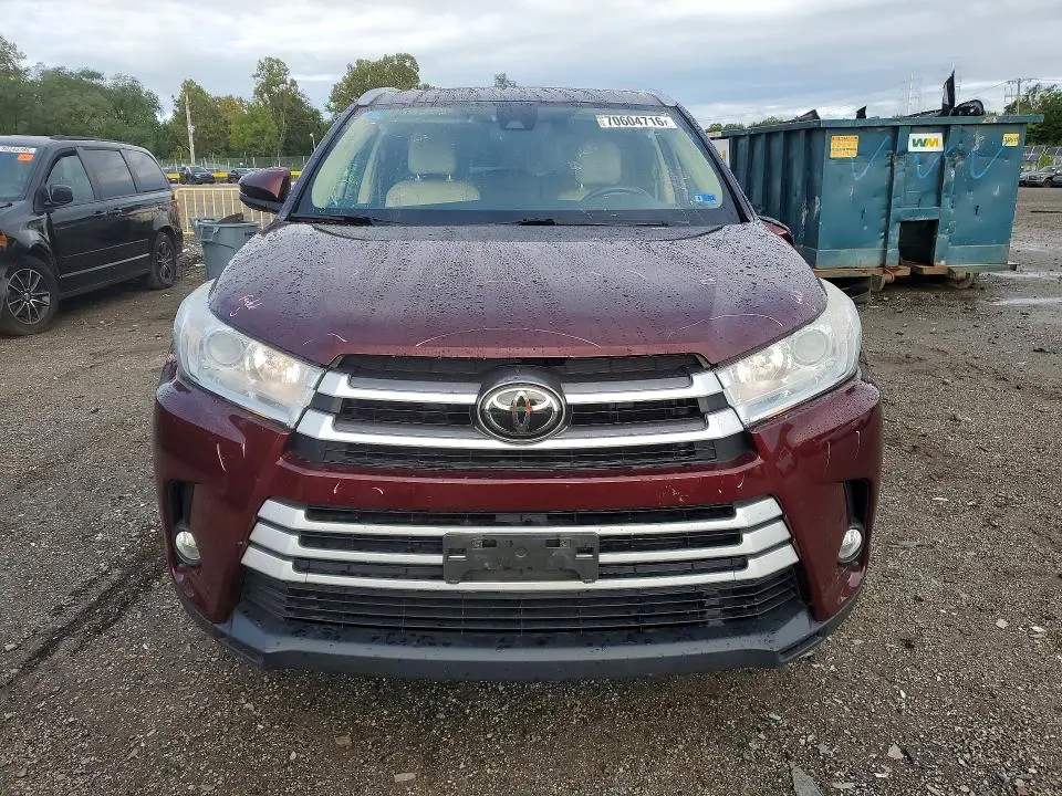 2019 TOYOTA HIGHLANDER XLE  