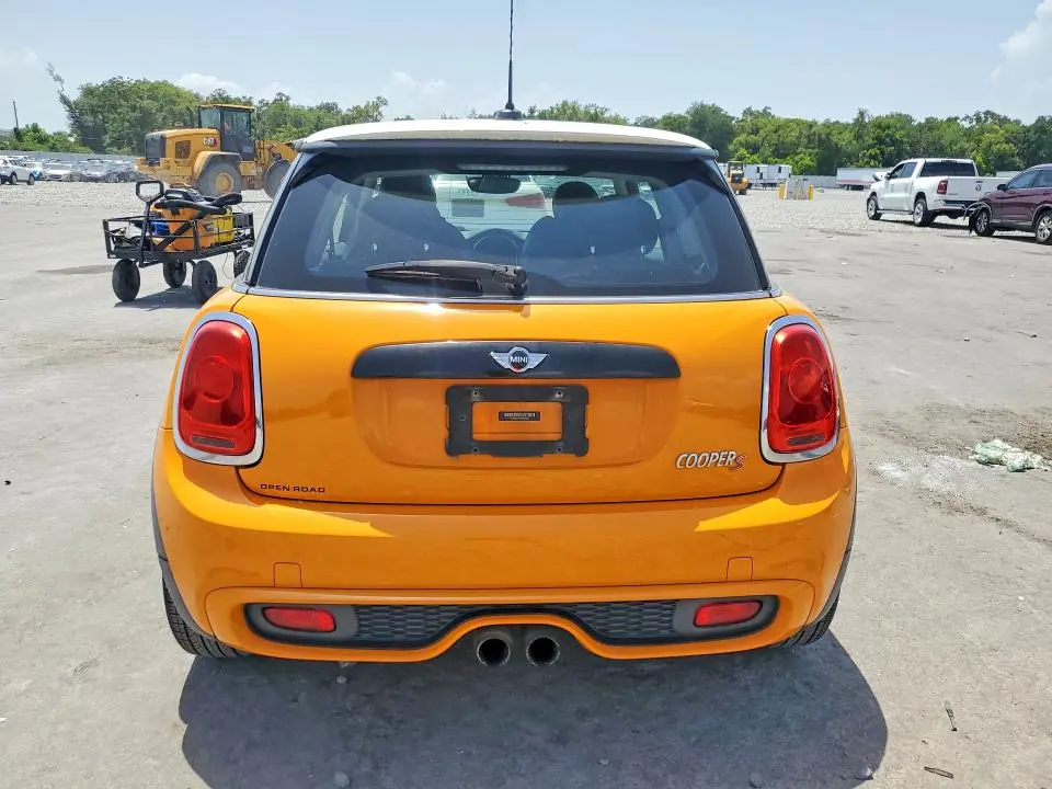 2017 MINI COOPER S  