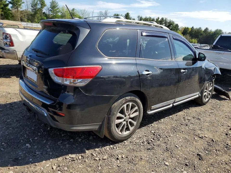 2015 NISSAN PATHFINDER SL  